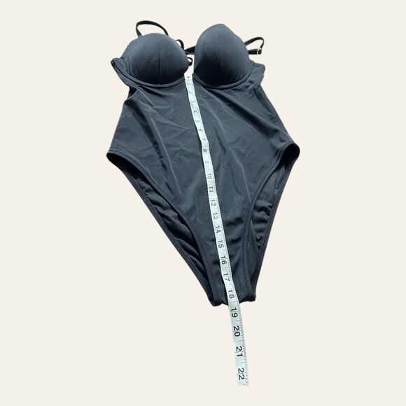 Victoria's Secret Black Push-Up Plunge Underwire One Piece Swimsuit Bodysuit M - Picture 4 of 8